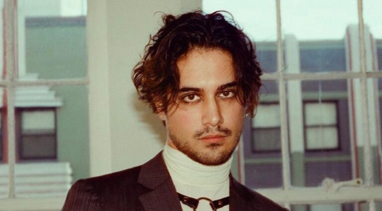 Avan Jogia Father Mike Jogia And Mother Wendy Jogia Age Gap