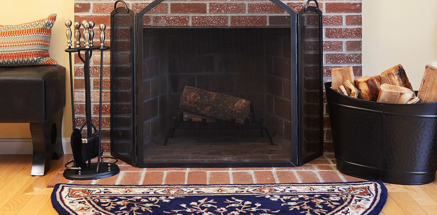 Nine essential tools for wood fireplaces