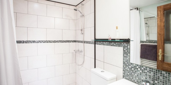 Why Are Linear Shower Drains Better Than Traditional Drains