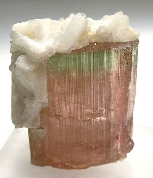 Stilbite on Tourmaline - 2.8 cm - photograph from Rob Lavinsky, iRocks.com