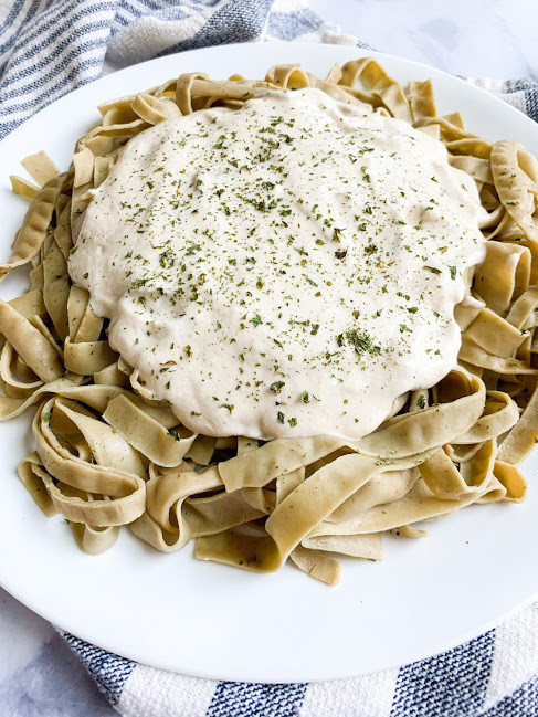 Vegan Cashew Alfredo Sauce [GF, Oil-Free] • Wholesome Crumbs