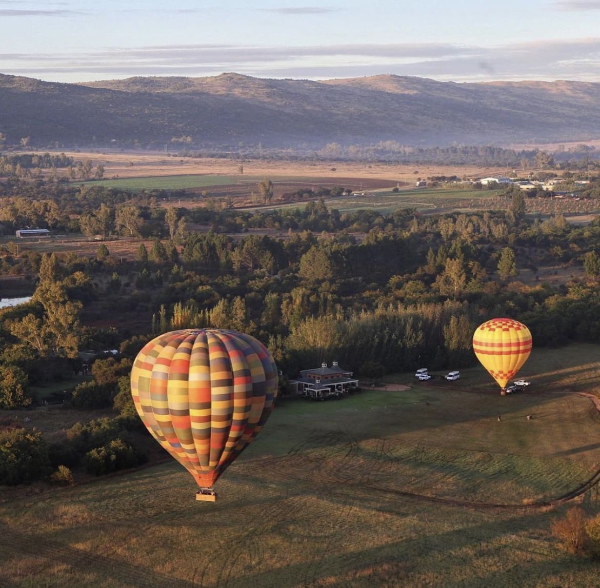 Hot air balloons over Magaliesburg Mountains - The 10 Best Hikes In Johannesburg