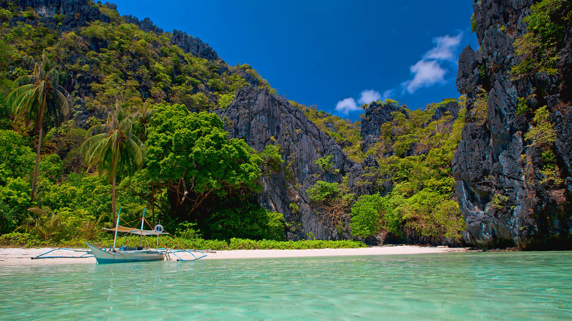 Untouched nature in El Nido, Matinloc Island, Palawan, Philippines ...