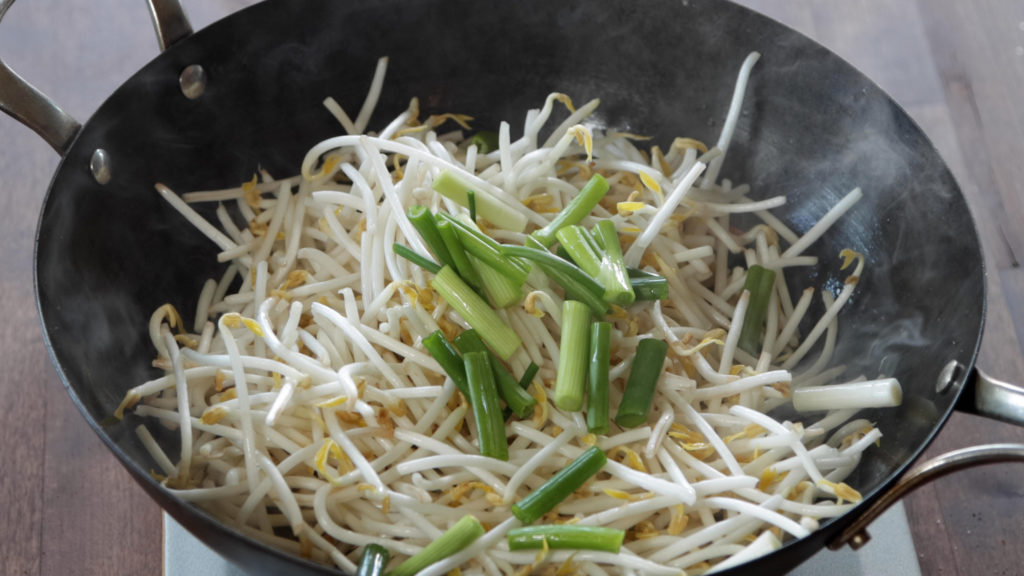 mung-bean-sprouts-stir-fry