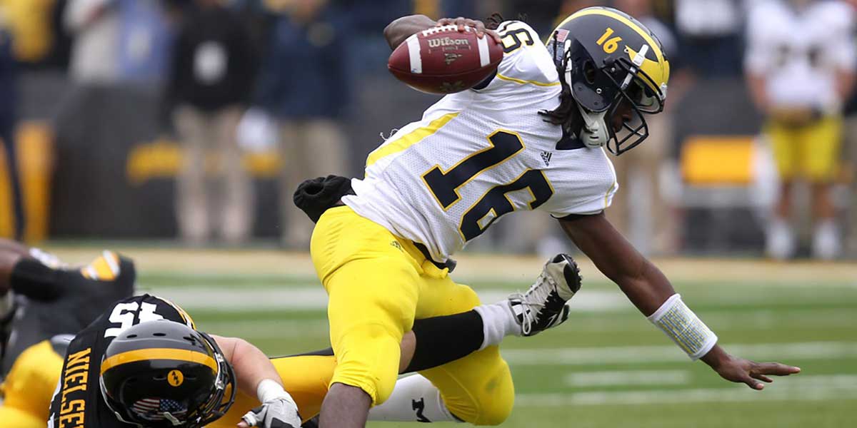 Over 300 former Michigan football players join lawsuit against NCAA, Big Ten