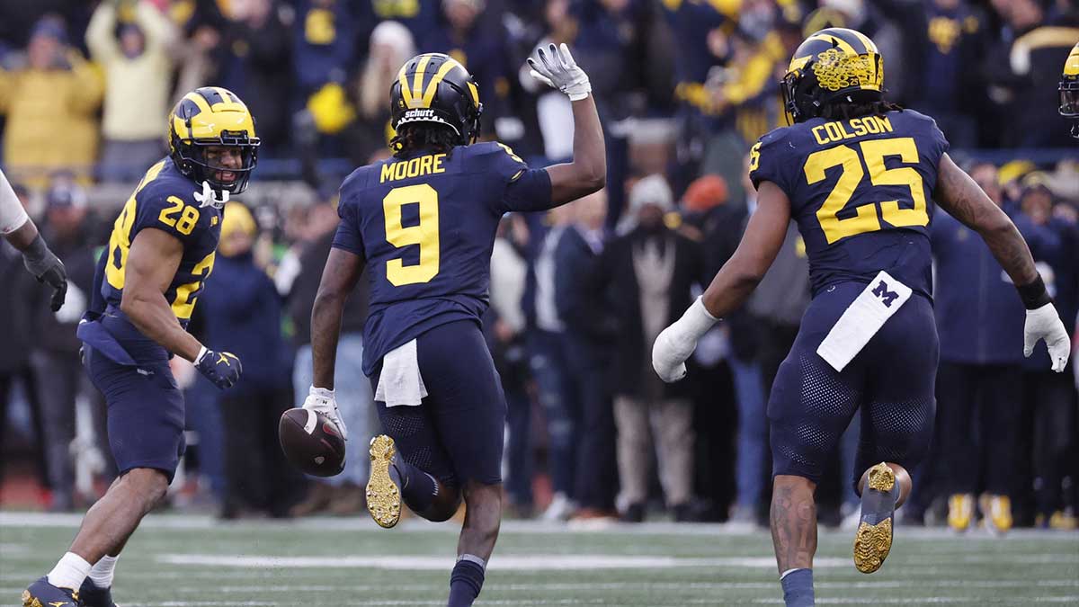 Sherrone Moore hints at Michigan football getting major weapon back in 2025