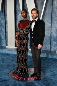 Jodie Turner-Smith and Joshua Jackson at the 2023 Vanity Fair Oscar Party held at the Wallis Annenberg Center for the Performing Arts on March 12, 2023 in Beverly Hills, California.