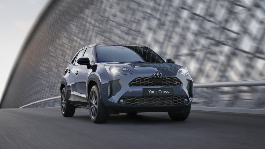 toyota yaris cross gr sport 2025