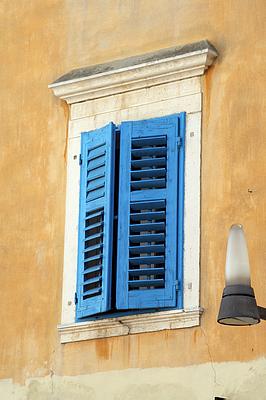 Cannes window