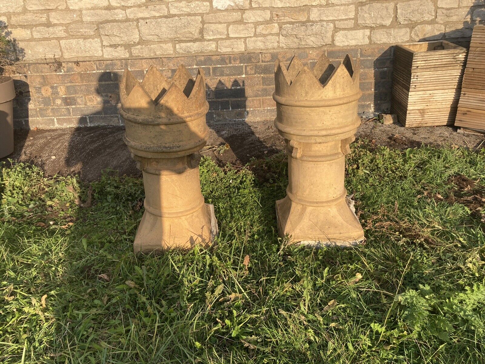 2 Victorian Crown Top Decorative Chimney Pots - Garden Planters