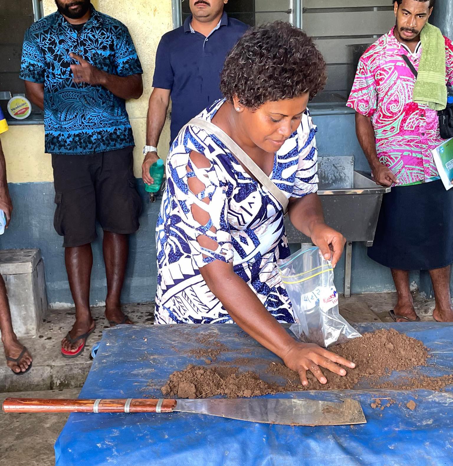 Soil management training benefits Fijian farmers | ACIAR