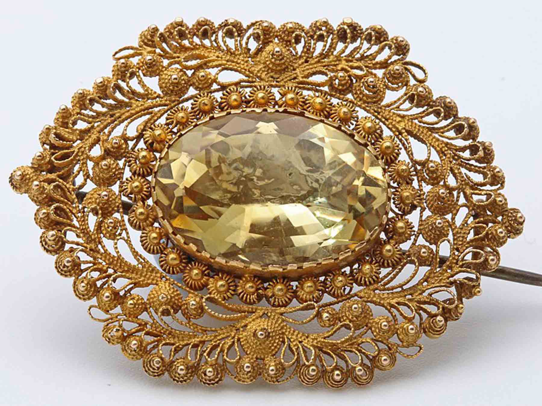 Goergian citrine brooch