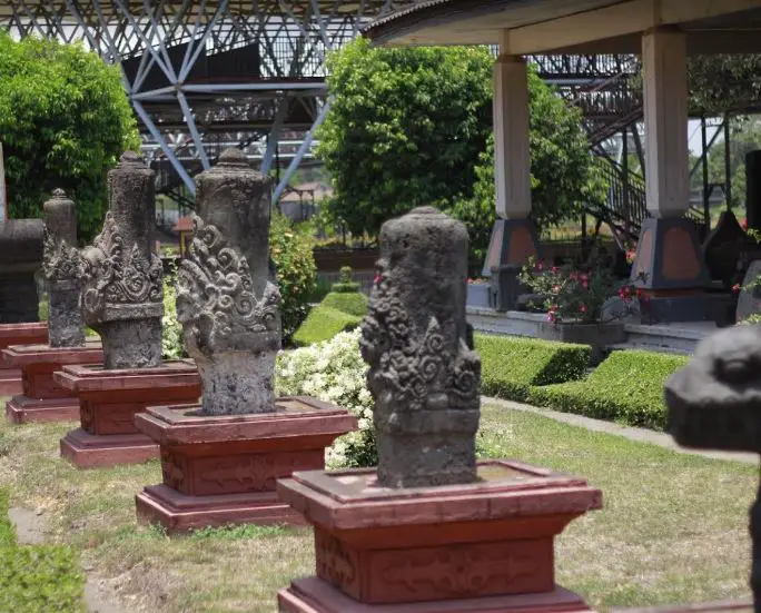 Historical monuments in Indonesia, Indonesia monuments 