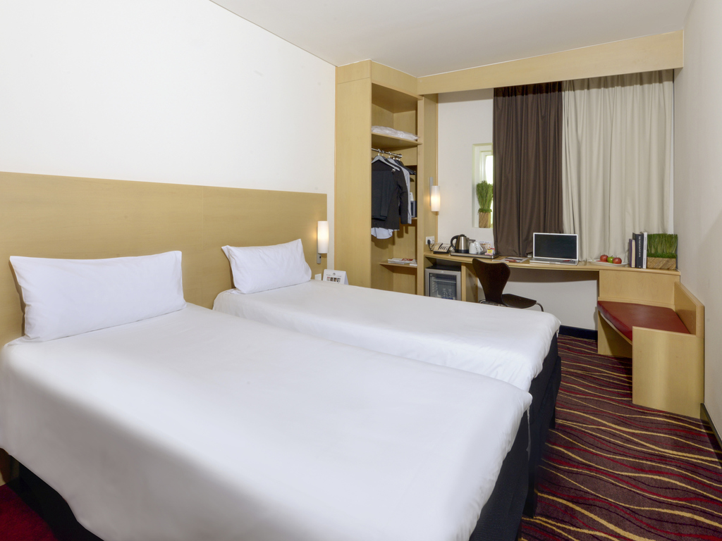 ibis Seef Manama - Image 4