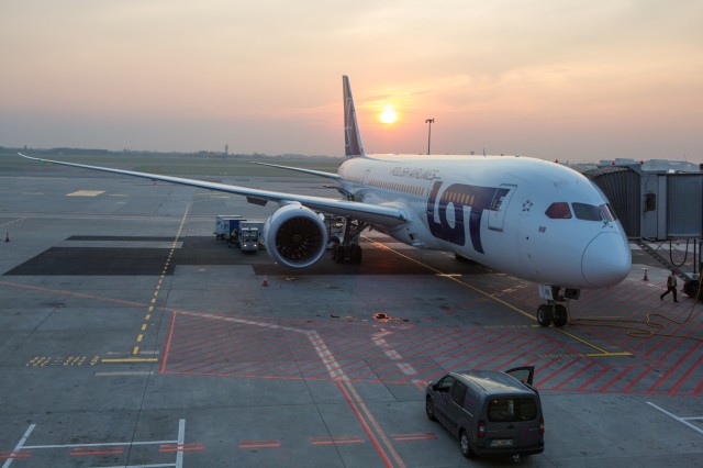 Beautiful shot of LOT Polish 787 Dreamliner at WAW - Photo: Jeremy Dwyer-Lindgren | Airchive.com