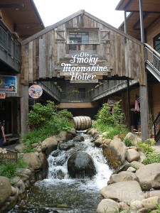 old-smokey-moonshine-still-in-gatlinburg-tn-artie-wallace