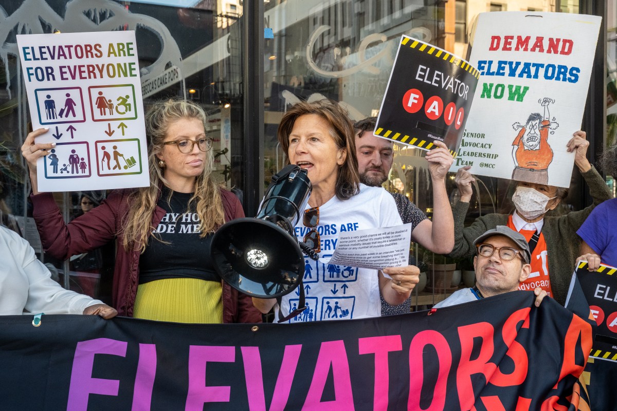 Rally for congestion pricing in Manhattan