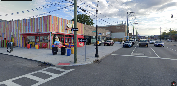 Queens intersection during the day Jericho Turnpike and 91 Avene