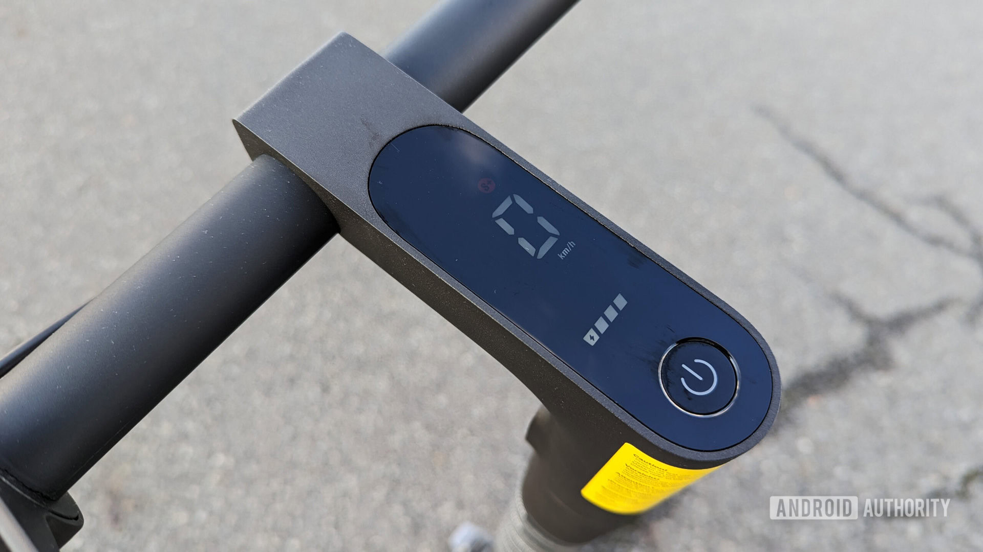 Xiaomi Electric Scooter 4 Ultra display closeup