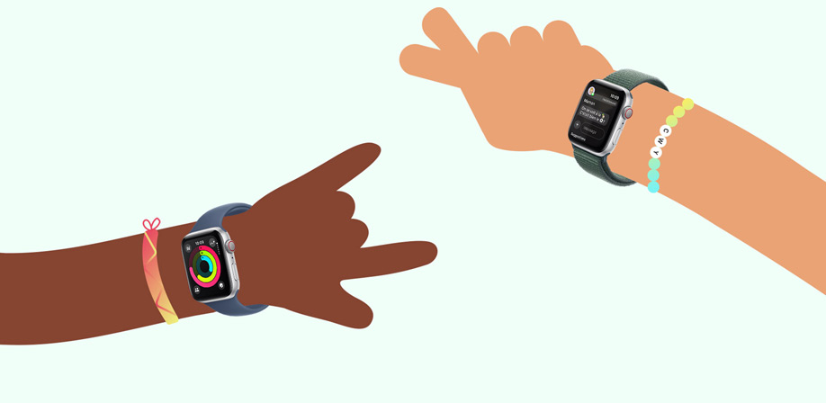 Un bras d’enfant dessiné portant une Apple Watch SE et affichant les anneaux Activité à côté d’un autre bras d’enfant dessiné portant une Apple Watch SE affichant l’app Messages