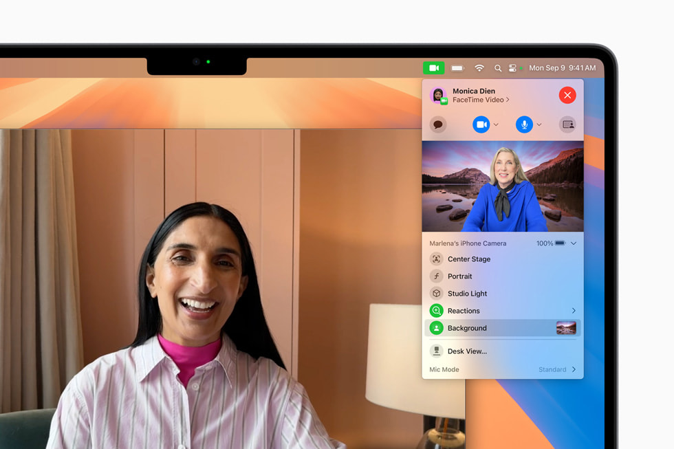 Ett FaceTime-samtal med en utvald bakgrund i macOS Sequoia.