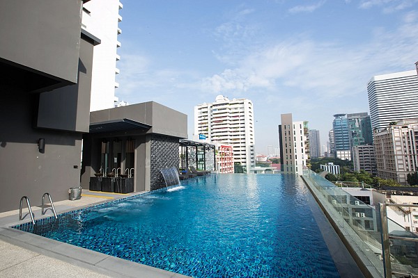 Rooftop Infinity Pool