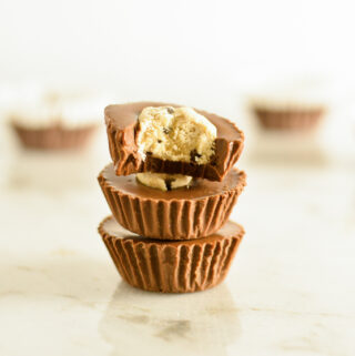 Easy Cookie Dough Mini Nutella Cups