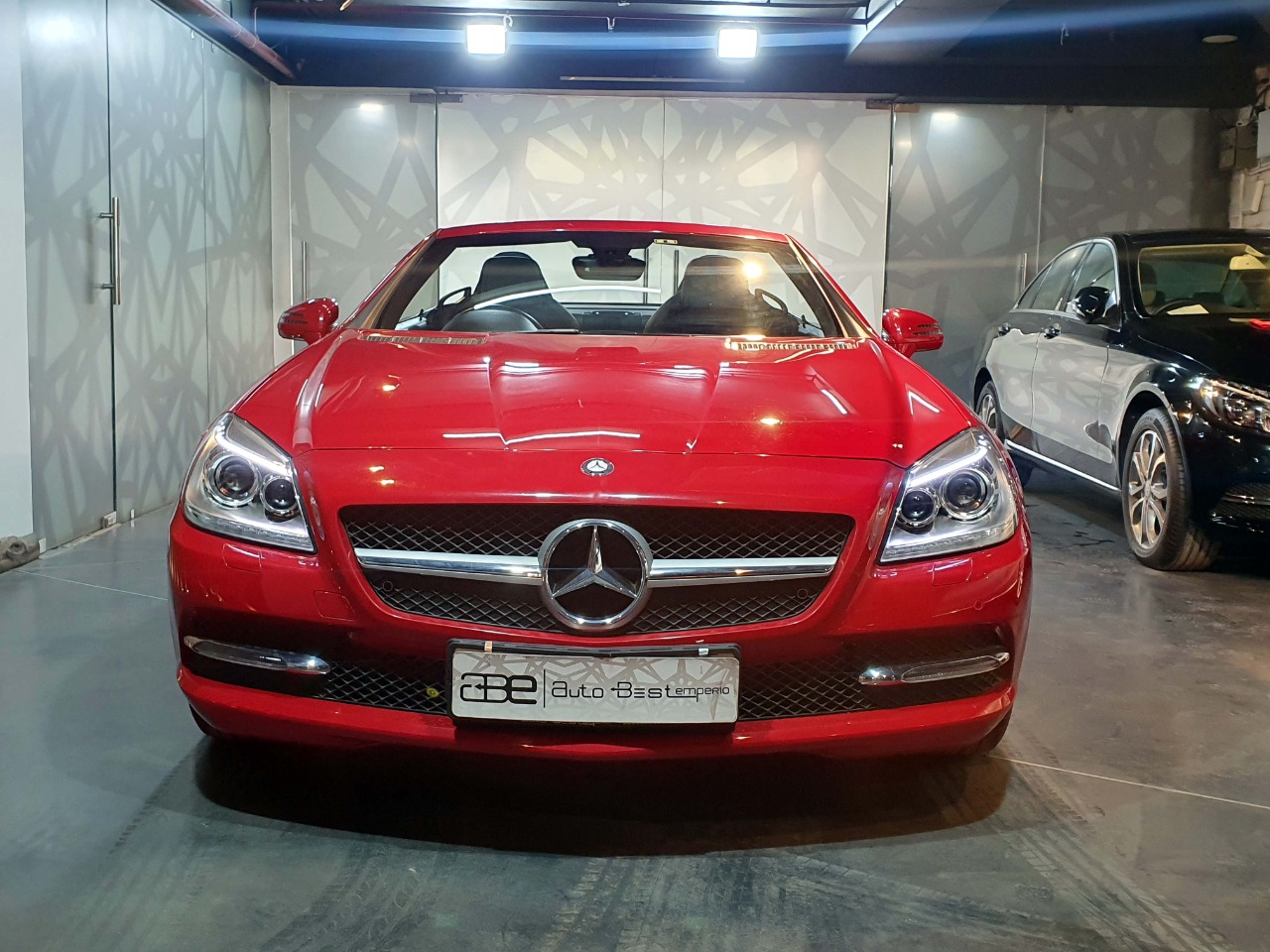 Mercedes-Benz SLK-350 AMG LINE