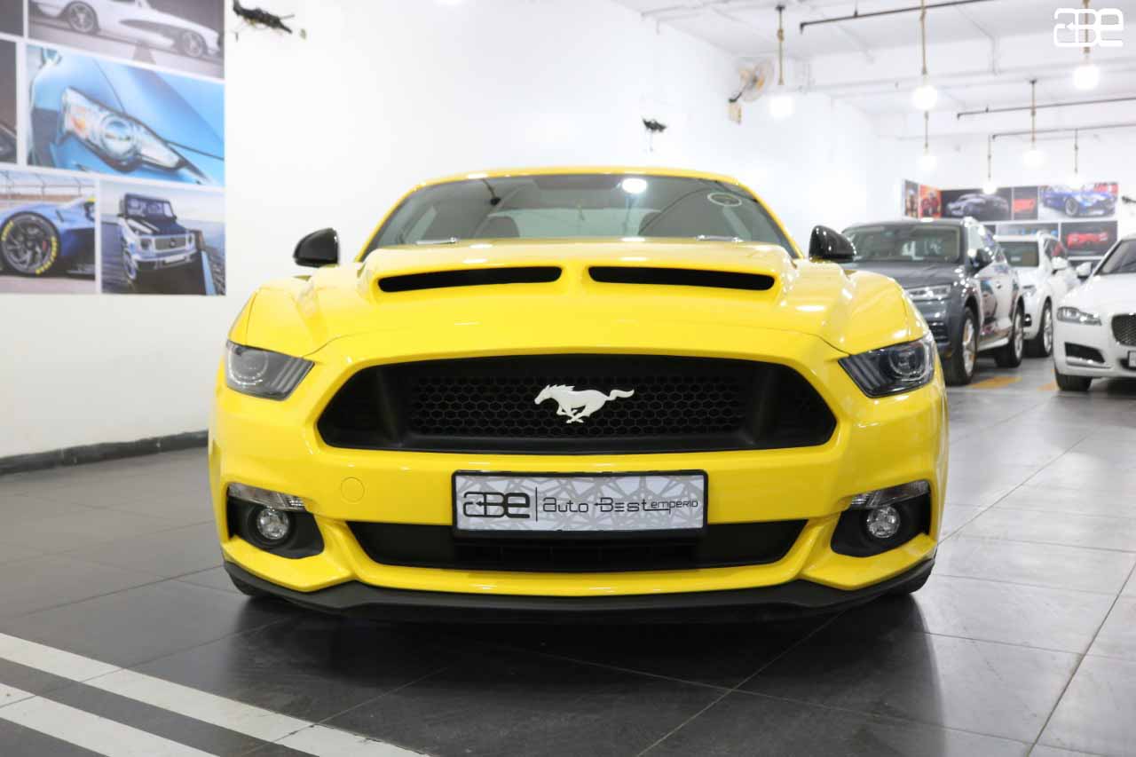 Ford MUSTANG V8 5.0L