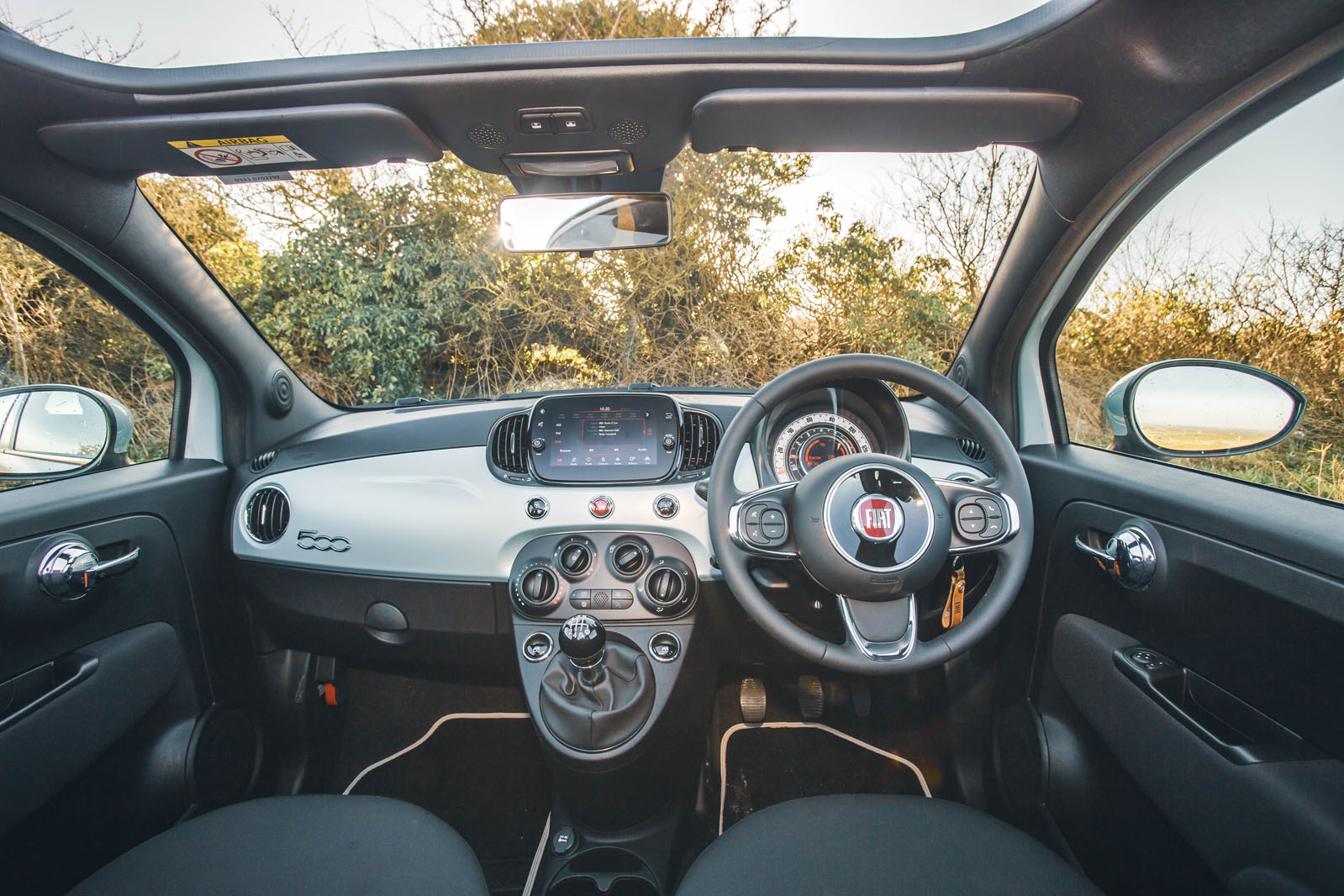 fiat 500c hybrid review 2024 08 dash