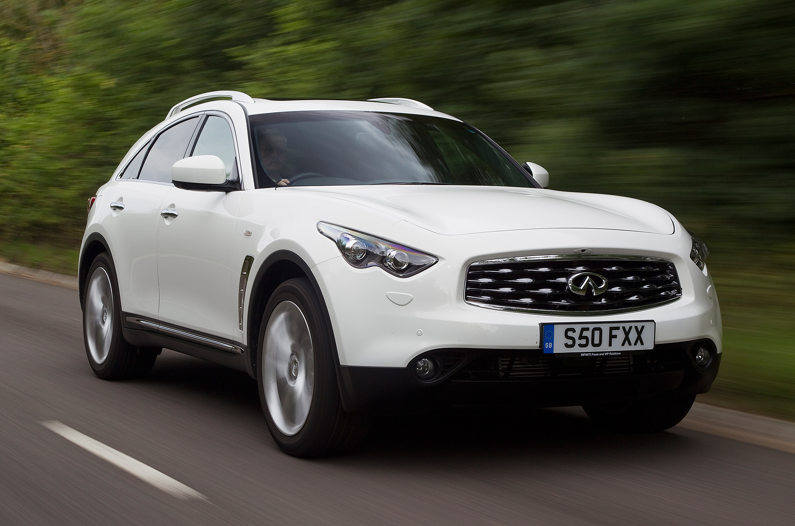 Infiniti FX front quarter