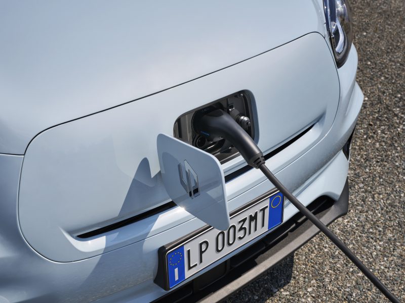 Compter 3h30 pour une charge de 30 à 80% au domicile ou au bureau.