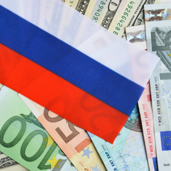 Putin has a reason to rub his hands: The money is still coming