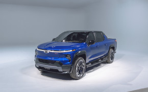 2024 Chevrolet Silverado EV Wallpaper