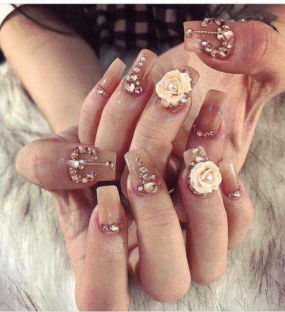 Bộ sưu tập các mẫu nail đính đá 2019 đẹp quên sầu