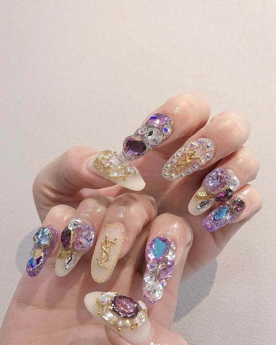 top 14 mẫu nail đính đá siêu xinh