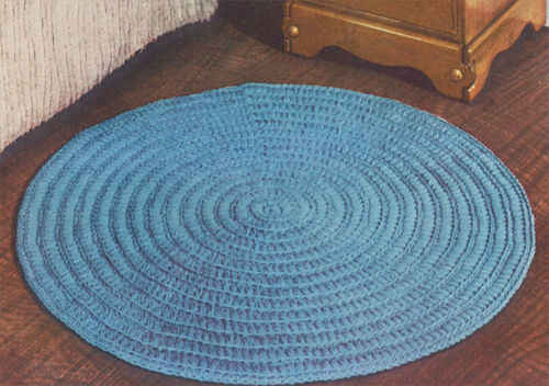 Free patterns, articles and historical information about rag rugs