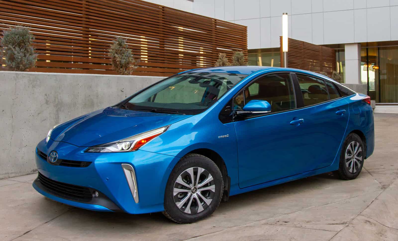 The 8 Best Hybrid Cars in Canada: Top Rated Models