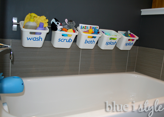 Stylish bath tub toy storage