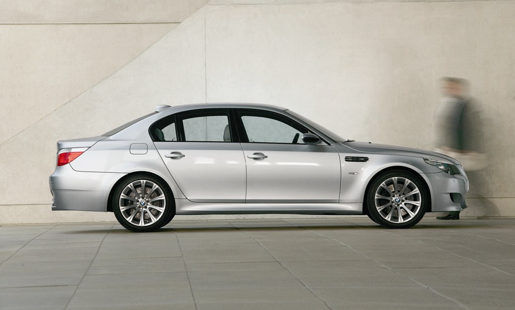 E60 M5 Sedan Side Profile