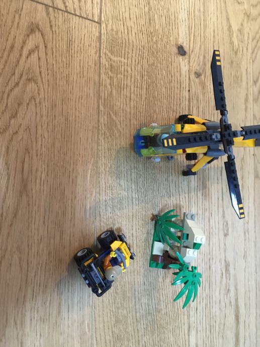 Lego city jungle cargo helicopter