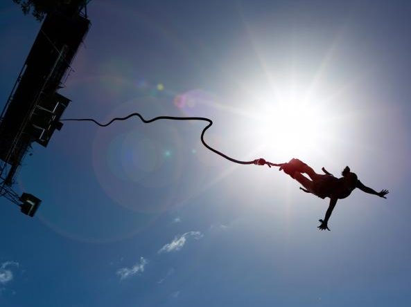 Bungy jumping