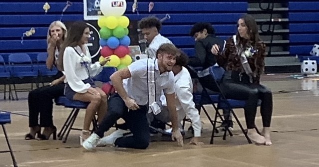 Homecoming Musical Chairs