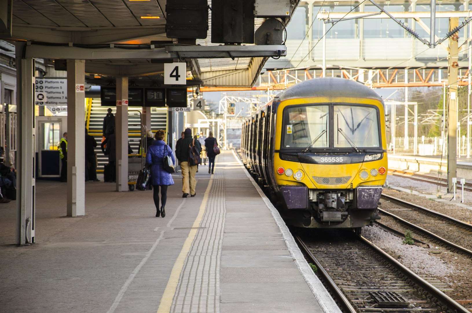 Cambridge train station (6148691)