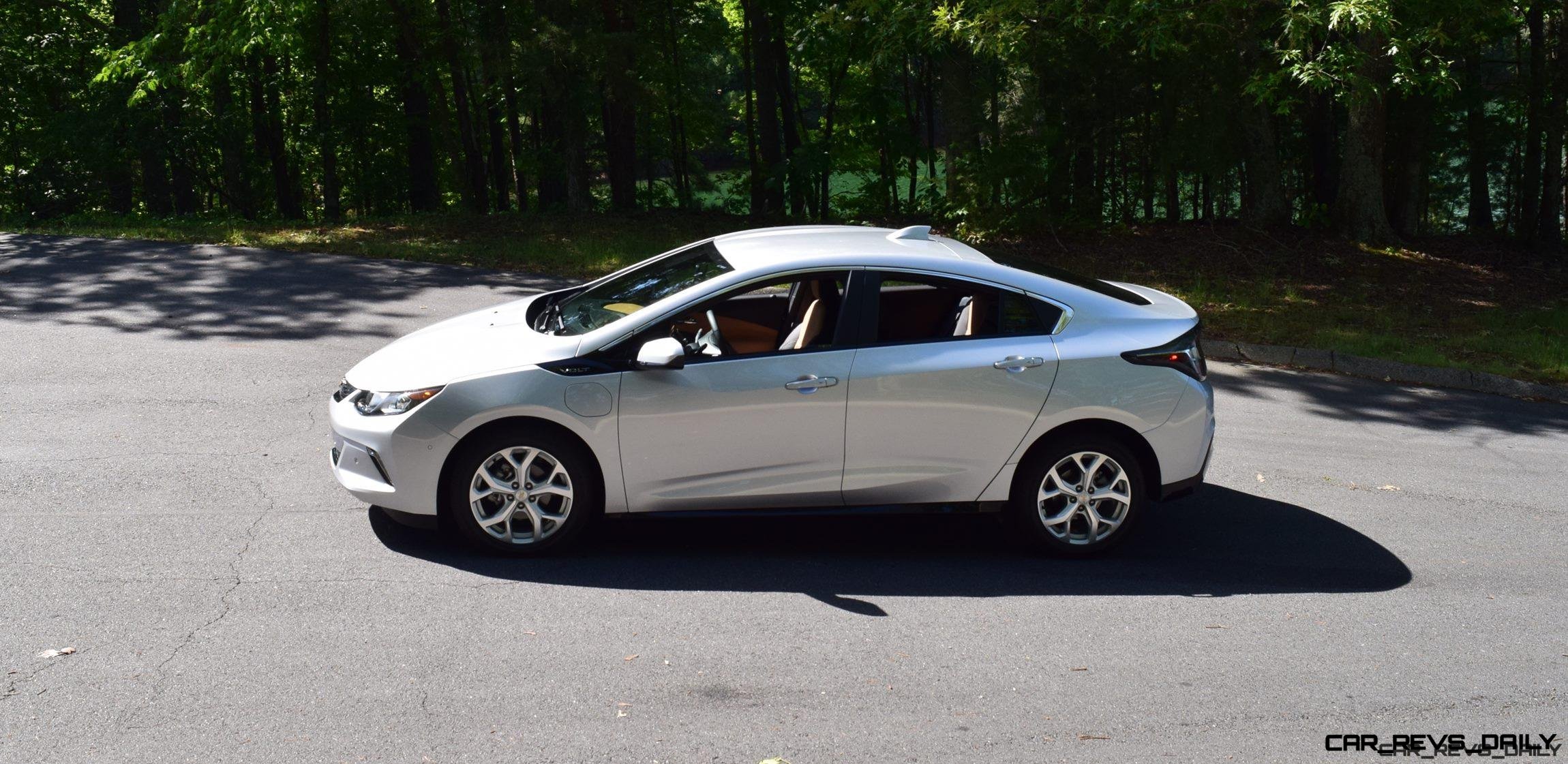 2017 Chevrolet VOLT Premier 38