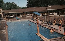 The Dartford Motor Court Green Lake, WI Postcard Postcard Postcard