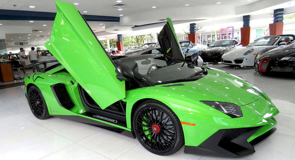 Out Of This World Verde Mantis Lamborghini Aventador SV Could Be Yours |  Carscoops