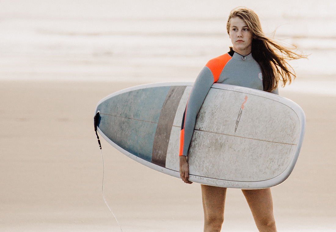 Carving Creatures – Handmade wooden surfboards.