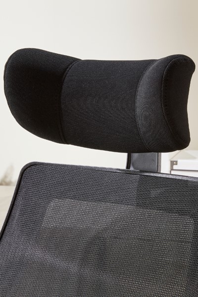 Resolute Folding Arm Mesh Chair