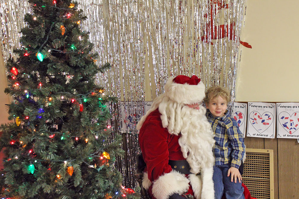 Santa visits the Charles City VFW post